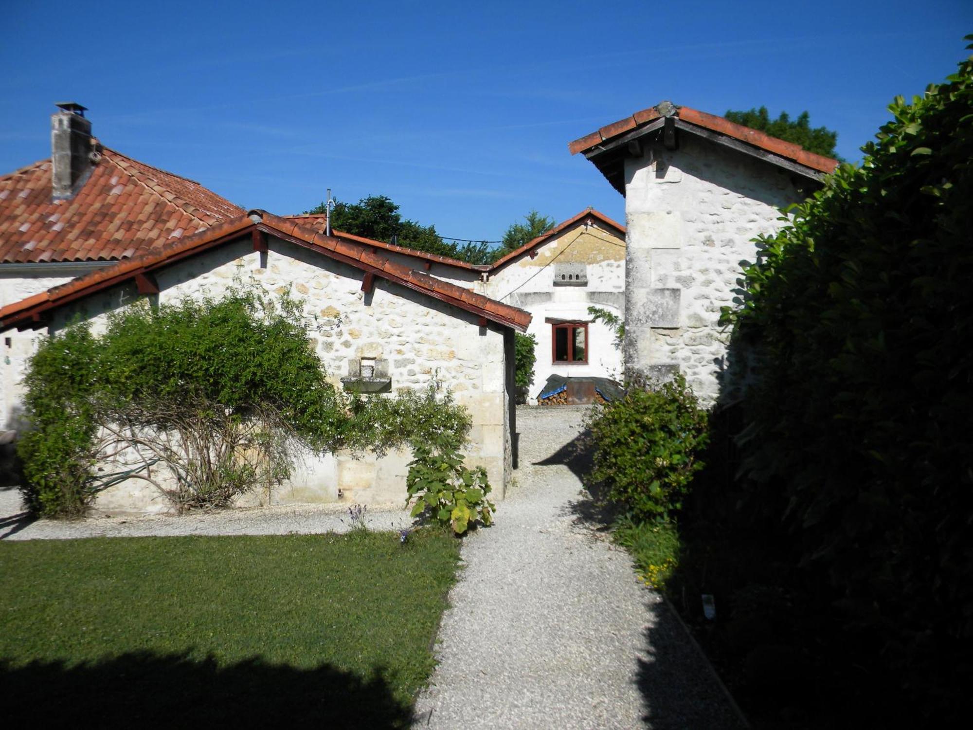Le Gite Des Chambres De La Grange Cherval Екстер'єр фото